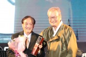 아리랑상 수상한 일본 음악교사