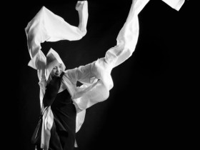 국가무형문화재 ‘승무’ 보유자 이애주의 시국춤